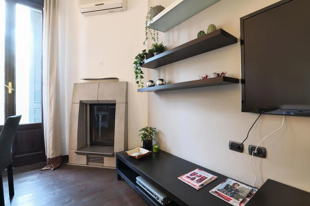 Elegant Apartment In Porta Romana - Tiraboschi Milan Italy
