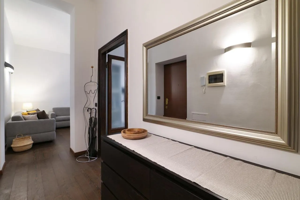 Elegant Apartment In Porta Romana - Tiraboschi Milan